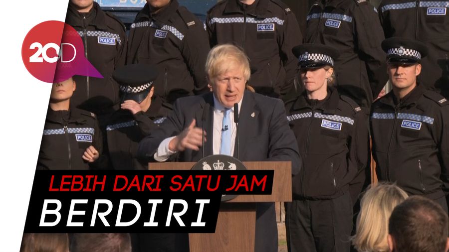 Saat Taruna Polwan Roboh di Pidato PM Inggris Boris Johnson   