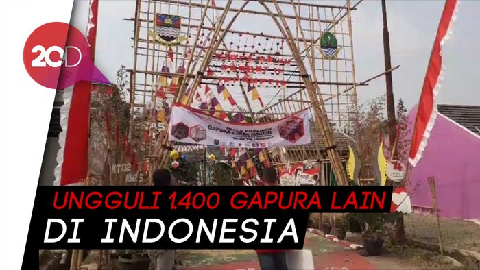 Melihat Gapura yang Curi Hati Jokowi di Bandung Barat
