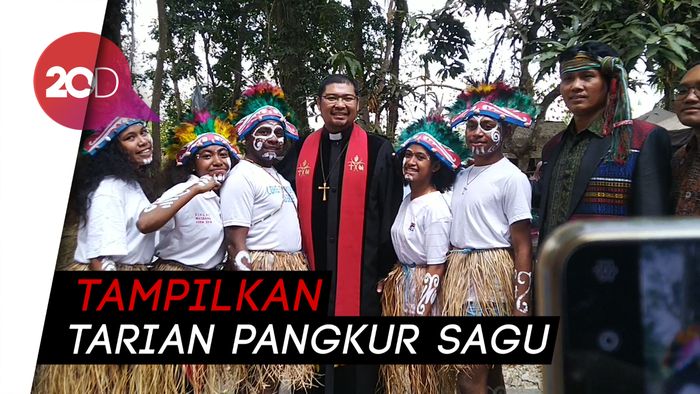 Anak Papua Rayakan HUT Gong Perdamaian Dunia di Ciamis