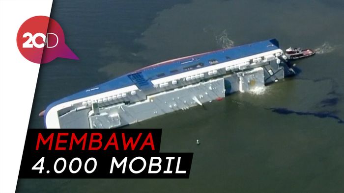 24 Jam Terjebak, 2 ABK Kapal Kargo Korsel yang Terguling Selamat