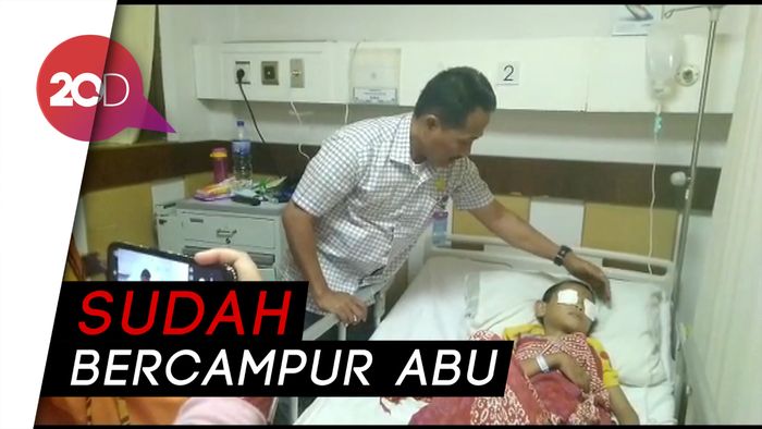 Kabut Asap Merenggut Keceriaan Anak-anak di Jambi