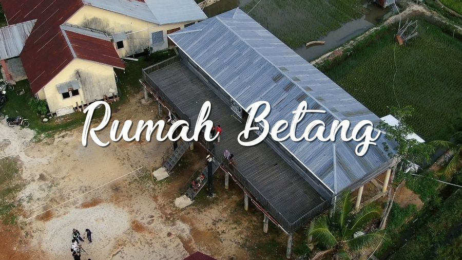 Bangkitkan Mimpi Anak-anak di Pelosok Kalbar dari Rumah Betang