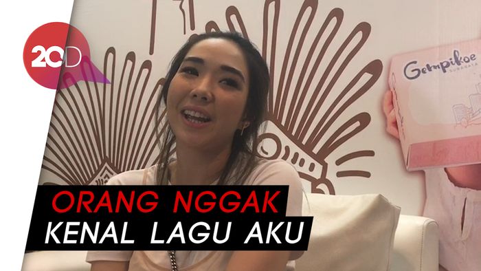Gisel Ngaku Nggak PD Jadi Pembuka Konser Lukas Graham