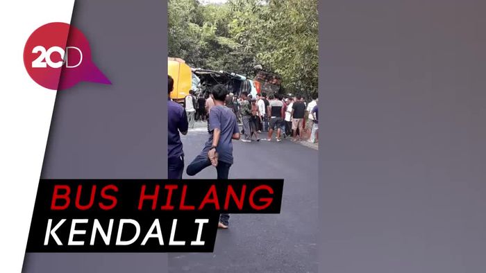  Kecelakaan Adu Banteng Bus Rosalia Vs Truk Tangki, 8 Orang Meninggal