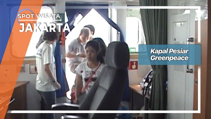 Kapal Pesiar Greenpeace di Jakarta