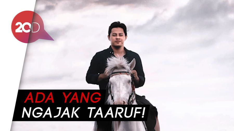 Genit! Netizen Caper di Instagram Guru yang Gantengnya Kelewatan
