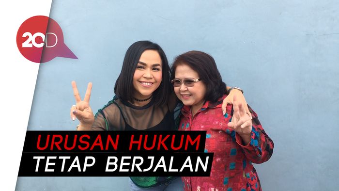 Peluk-pelukan, Melaney Ricardo dan Elza Syarief Bantah Bertikai