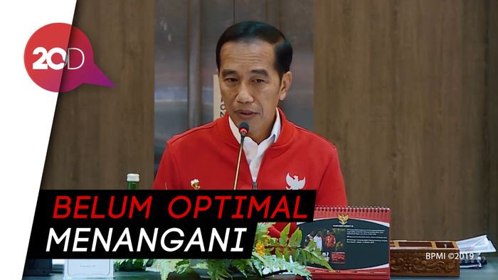  Soal Karhutla, Jokowi Semprot Aparat Daerah