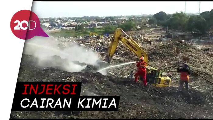 Manggala Agni Suntikkan Flame Freeze Tangani Kebakaran TPA Antang Makassar