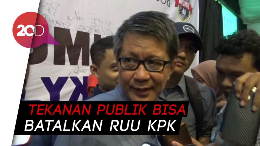 Rocky Gerung: Jokowi Pimpin Pelemahan KPK Melalui DPR