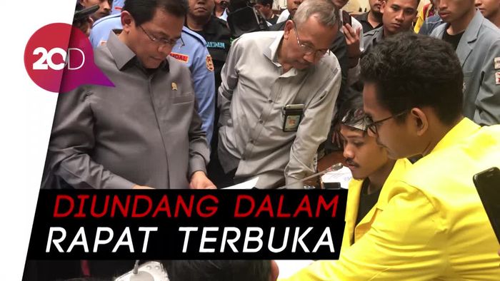 Temui Sekjen DPR, Mahasiswa Pendemo Dijanjikan Audiensi dengan Dewan