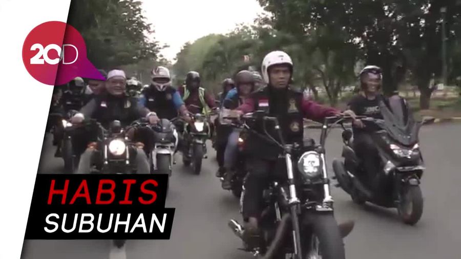 Keren! Ustaz Abdul Somad Naik Moge