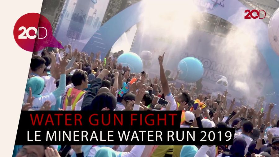 Tembak-tembakan Air di Le Minerale Water Run 2019, Seru abis!