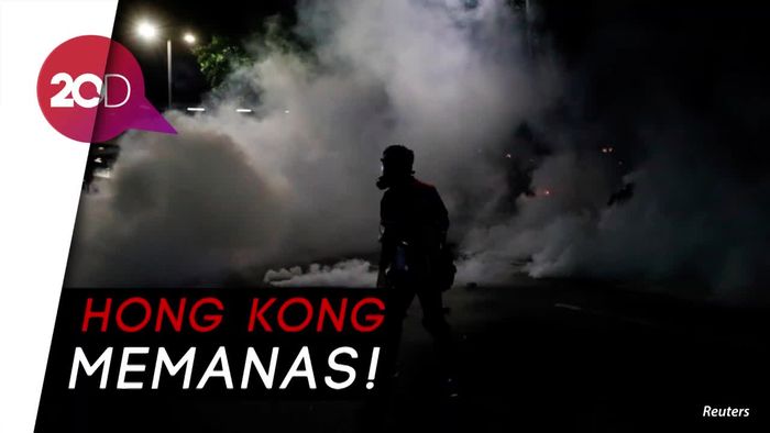 Hujan Gas Air Mata dan Bom Molotov di Demonstrasi Hong Kong