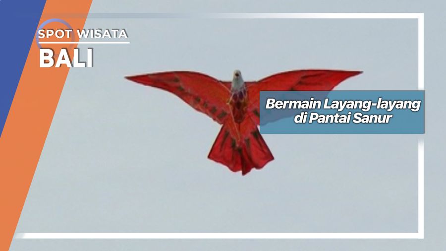Bermain Layang-layang di Pantai Sanur, Bali 