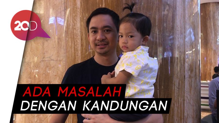 Ayu Dewi Disuruh Dokter Sering-sering Nungging