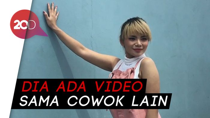 Dinar Candy Bela YouTuber yang Lakukan Pelecehan ke Bebby Fey