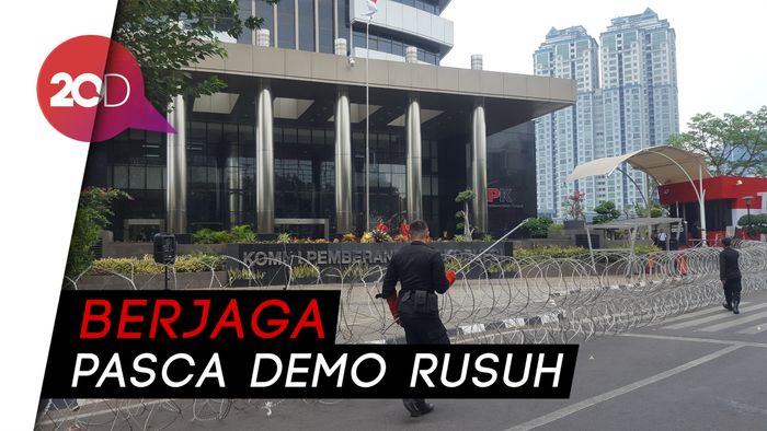 Gedung KPK Kini Dilapisi Kawat Berduri