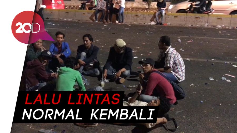 Unjuk Rasa Mahasiswa Usai, Jalan di Depan DPR Dibuka