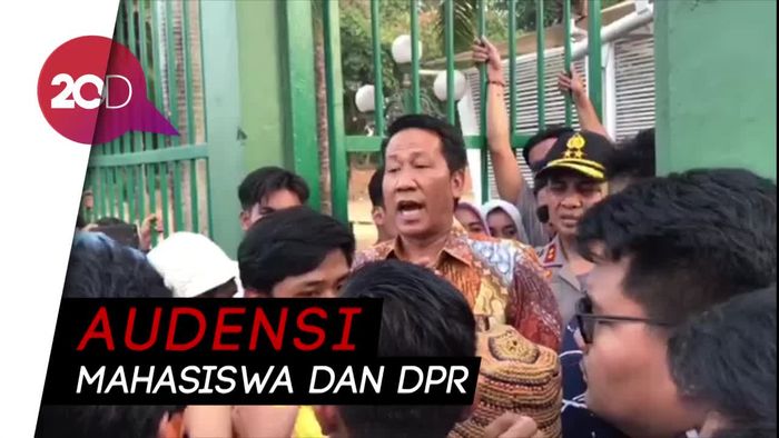 60 Perwakilan Mahasiswa Diterima Masuk Gedung DPR