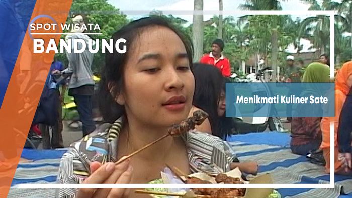 Menikmati Kuliner Sate, Bandung 