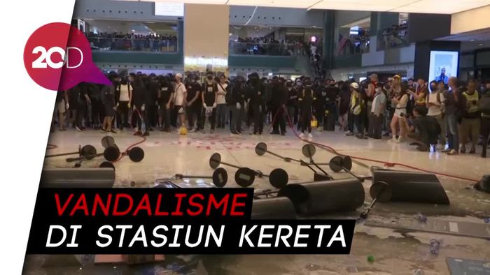 Aksi Brutal Pendemo di Hong Kong, Gelar Aksi di Mal