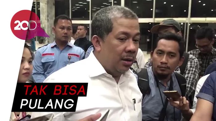 Demo Rusuh, Anggota Dewan Terjebak di Dalam Gedung DPR
