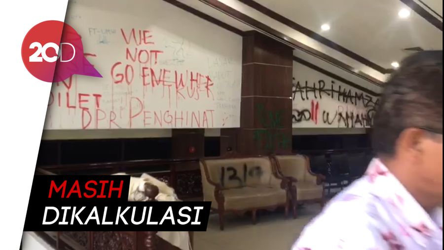Gedung Dewan Dirusak Massa, DPRD Sumbar Hitung Kerugian