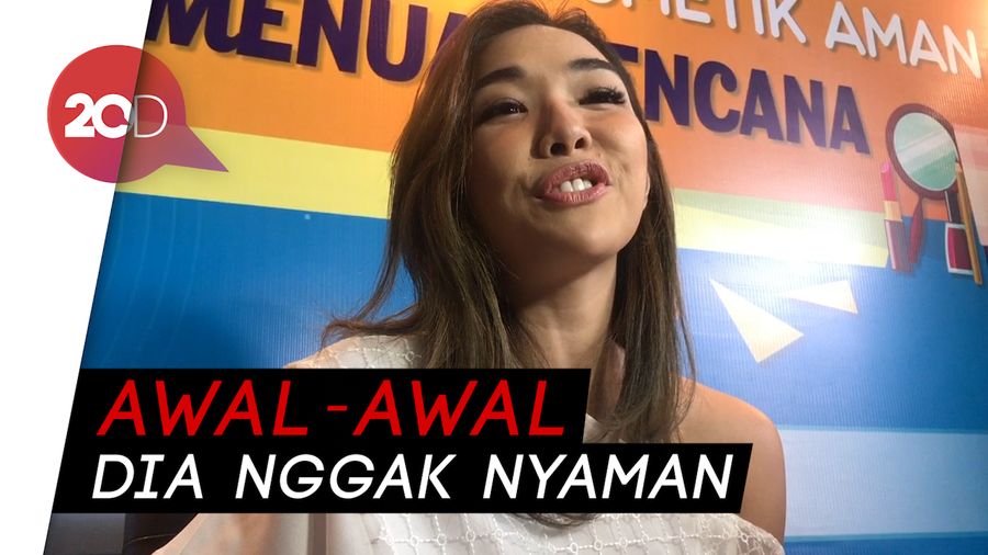 Liburan ke Bali, Gisel Sebut Gempi Malu Pakai Bikini di Pantai