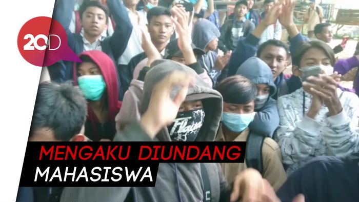 Mau Ikut Demo, Ratusan Anak STM Ditahan Polisi