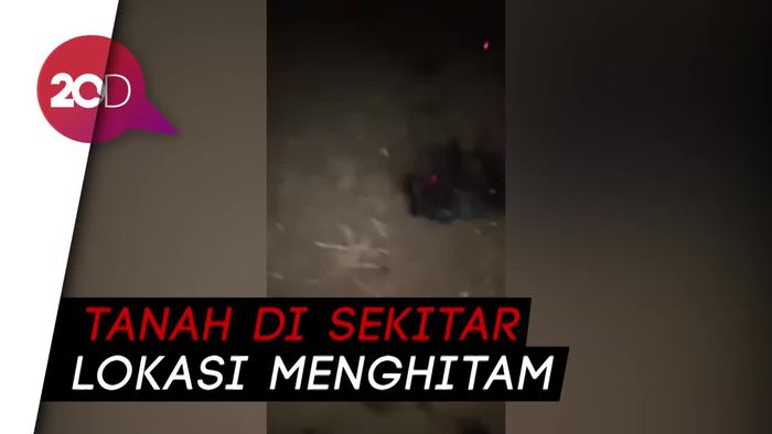 Api Muncul dari Retakan Tanah Gemparkan Warga Ponorogo