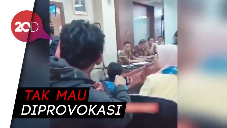 Viral! Video Anggota DPRD Sumbar Tantang Mahasiswa Turunkan Jokowi