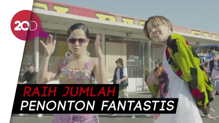 Kolaborasi Asyik J-Hope BTS dan Becky G dalam Chicken Noodle Soup