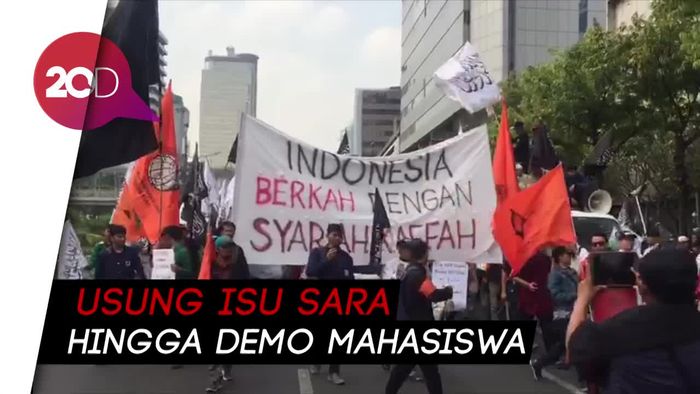 Massa Aksi Mujahid 212 Menuju Istana