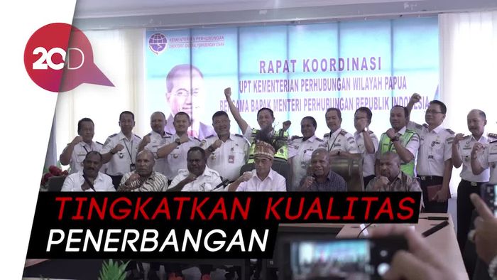 Menhub Beri 10 Beasiswa untuk Calon Pilot Terbaik Papua