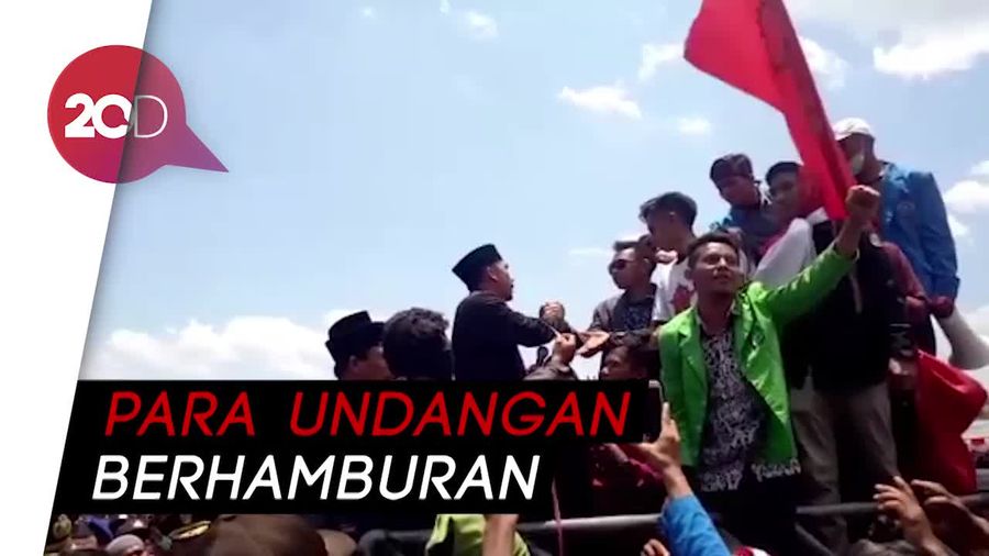 Tolak UU KPK, Mahasiswa Ricuh di Pelantikan DPRD Dompu