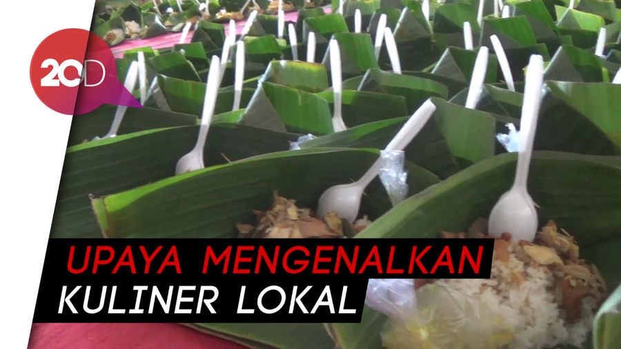 Nasi Pincuk Ayam Lodho Suwir dari Tulungagung Pecahkan Rekor MURI