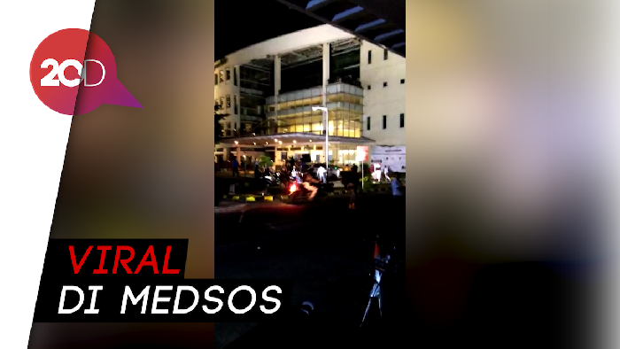 Video Massa Merangsek Masuk RS Harapan Kita