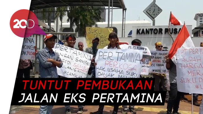 Kelompok Masyarakat Dayak Maanyan Demo di Depan Kantor Pertamina!