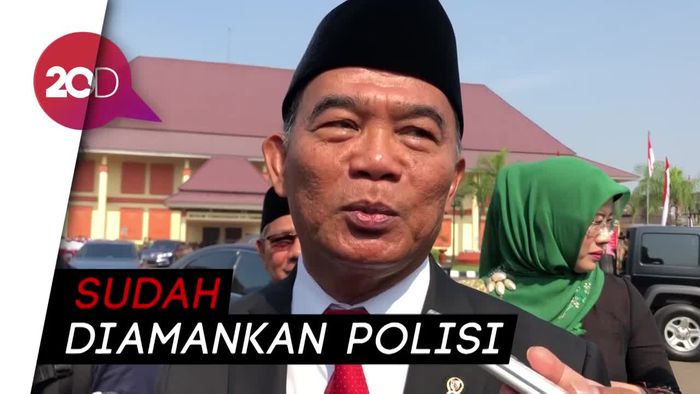 Mendikbud Sebut Ada 50 Penyusup Nyamar Jadi Pelajar Saat Demo