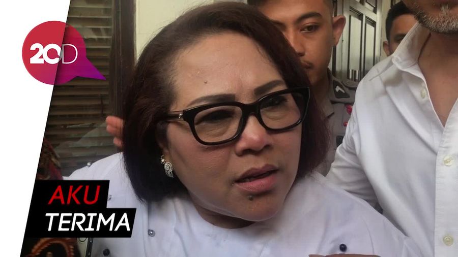 Jalani Sidang Perdana, Nunung Didakwa 3 Pasal