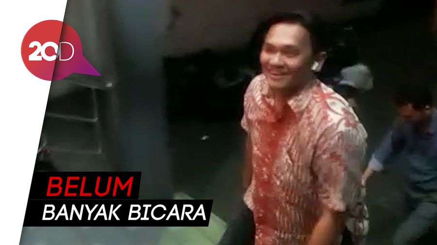 Usai Diperiksa, Farhat Abbas Laporkan Hotman Paris dan Nikita Mirzani