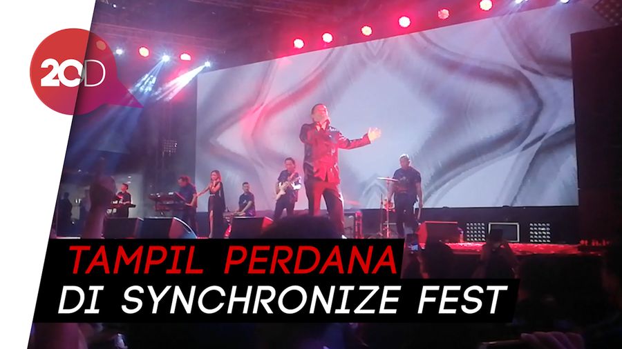 Ambyaar Boskuh! Aksi Didi Kempot dan Lautan Sad Boys-Sad Girls