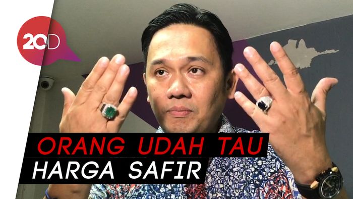 Geram Direndahkan Hotman Paris, Farhat Abbas Pamer Cincin