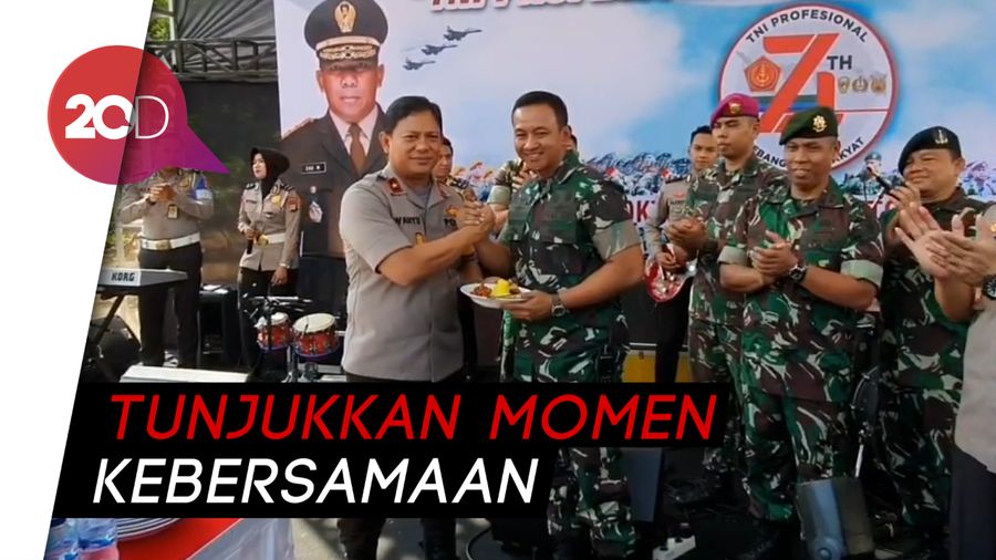 Polda Metro Jaya Ikut Rayakan HUT ke-74 TNI