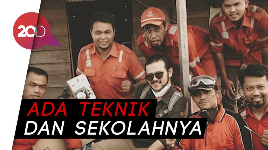 Ramon Y. Tungka Pilih Salurkan Bantuan Dibanding Padamkan Api di Riau