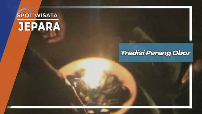 Tradisi Perang Obor Jepara 