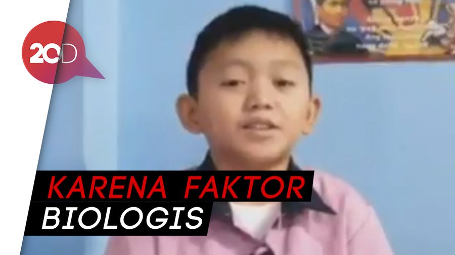 Berwajah Awet Muda, Guru Ini Sempat Dikira Anak SD