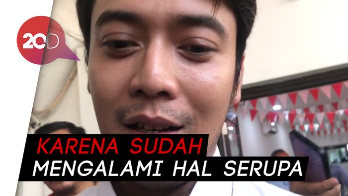 Kriss Hatta Selow Jalani Sidang Perdana Kasus Penganiayaan