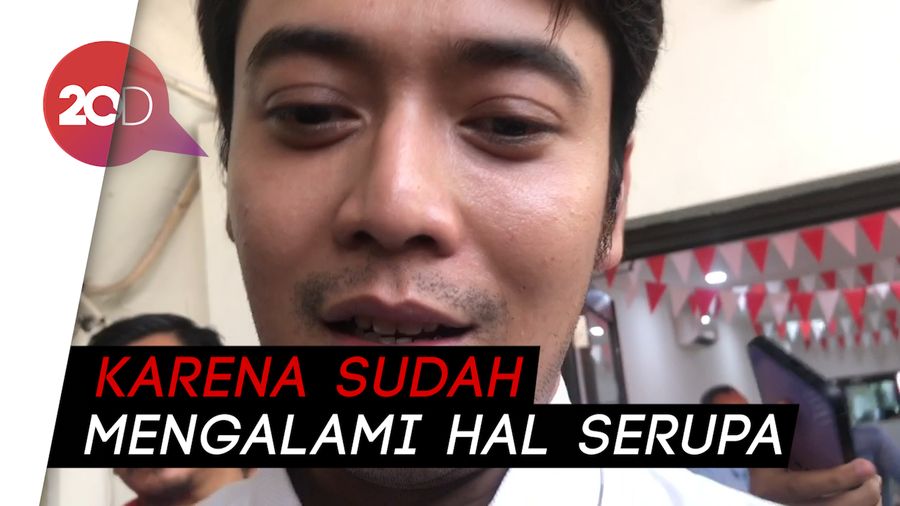Kriss Hatta Selow Jalani Sidang Perdana Kasus Penganiayaan